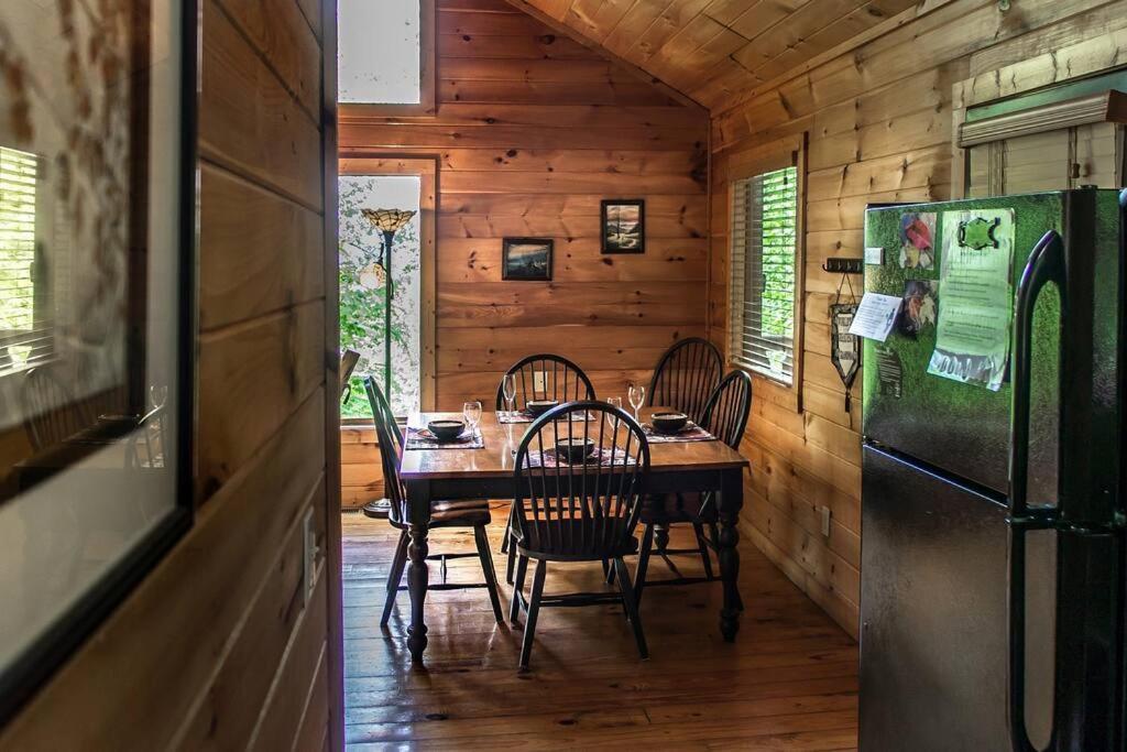 Vila Holly Tree Hideaway - Semi Secluded Mtn Setting Sevierville Exteriér fotografie
