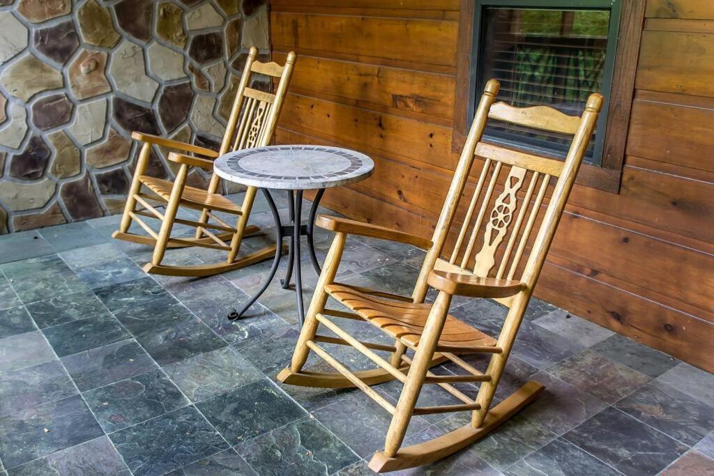 Vila Holly Tree Hideaway - Semi Secluded Mtn Setting Sevierville Exteriér fotografie