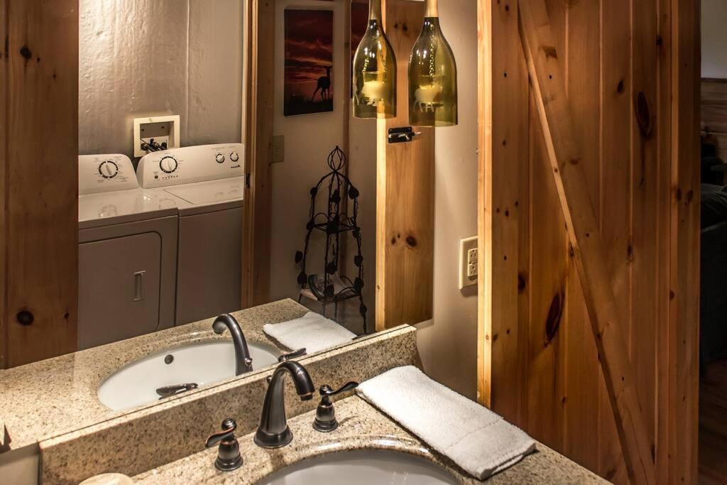 Vila Holly Tree Hideaway - Semi Secluded Mtn Setting Sevierville Exteriér fotografie