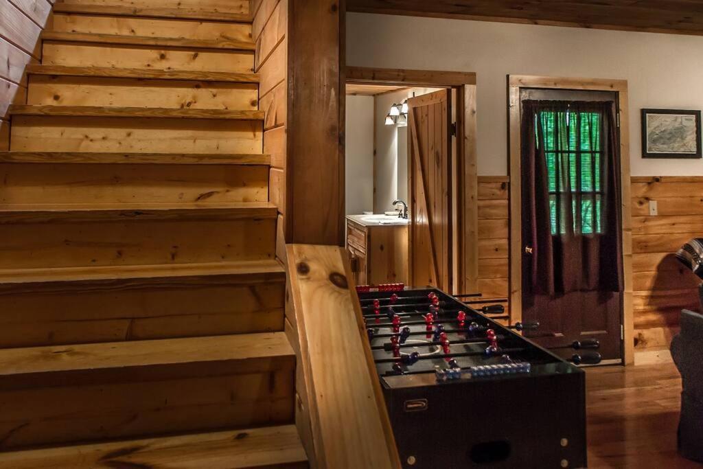 Vila Holly Tree Hideaway - Semi Secluded Mtn Setting Sevierville Exteriér fotografie