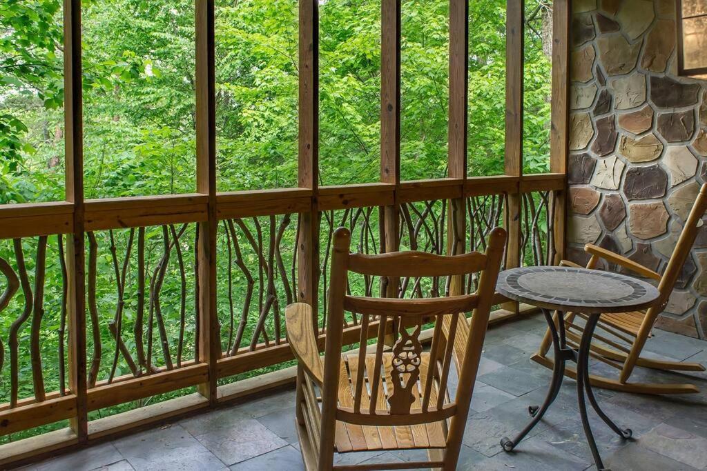 Vila Holly Tree Hideaway - Semi Secluded Mtn Setting Sevierville Exteriér fotografie
