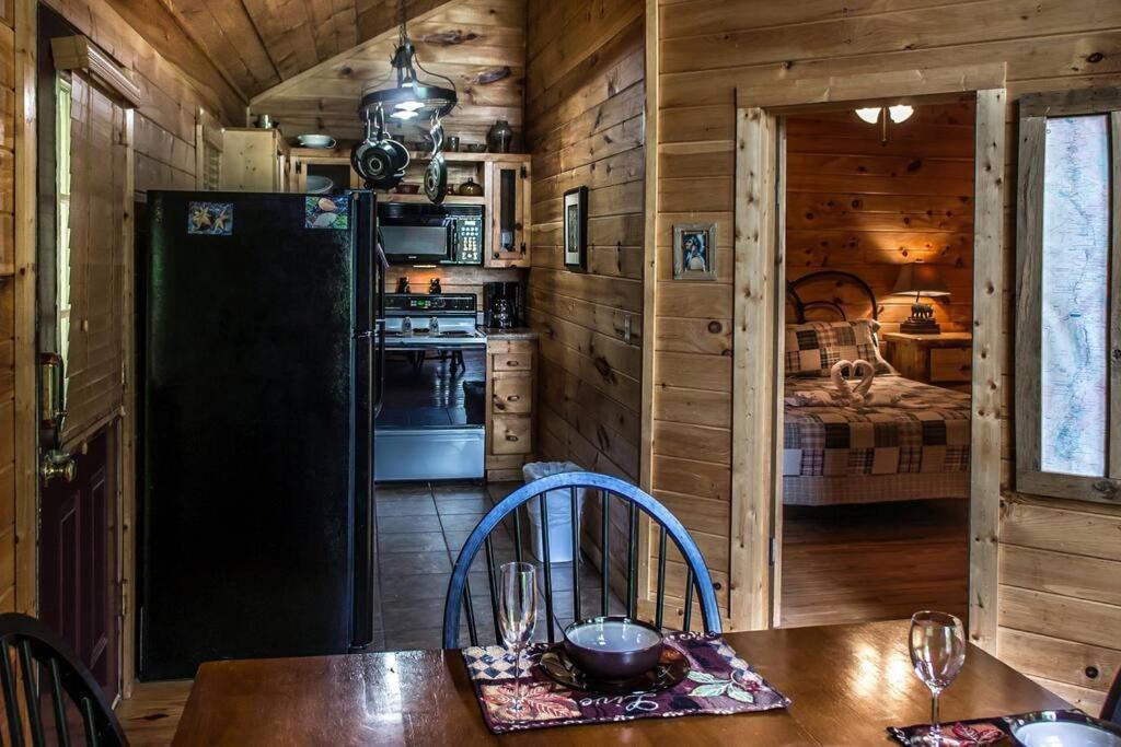 Vila Holly Tree Hideaway - Semi Secluded Mtn Setting Sevierville Exteriér fotografie