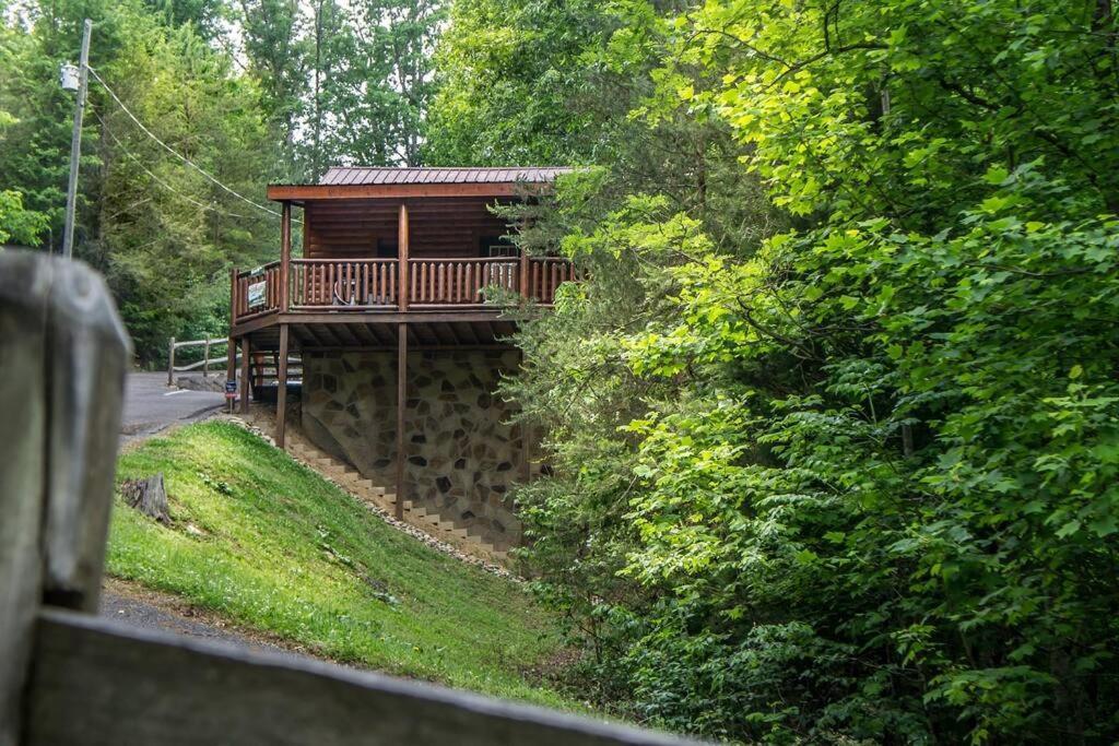 Vila Holly Tree Hideaway - Semi Secluded Mtn Setting Sevierville Exteriér fotografie